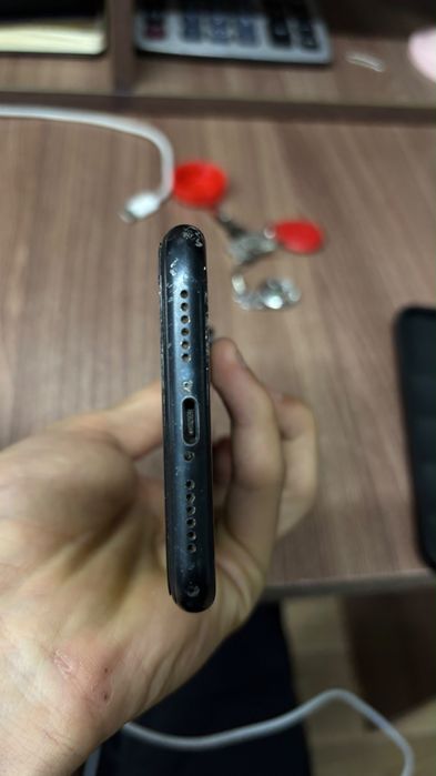 iPhone XR 64гб..