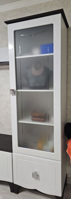 Продам стенку в гостиную