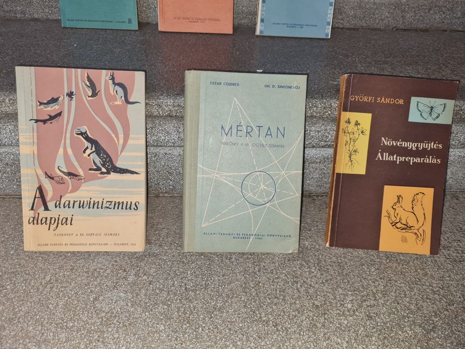 Manuale in limba maghiara,rare, editura Bucuresti anii 60