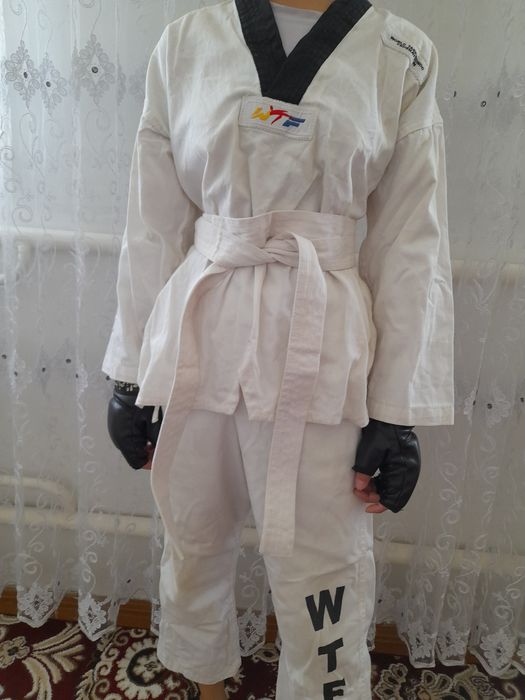 Таеквандо формасы сатылады Бахасы келисимли