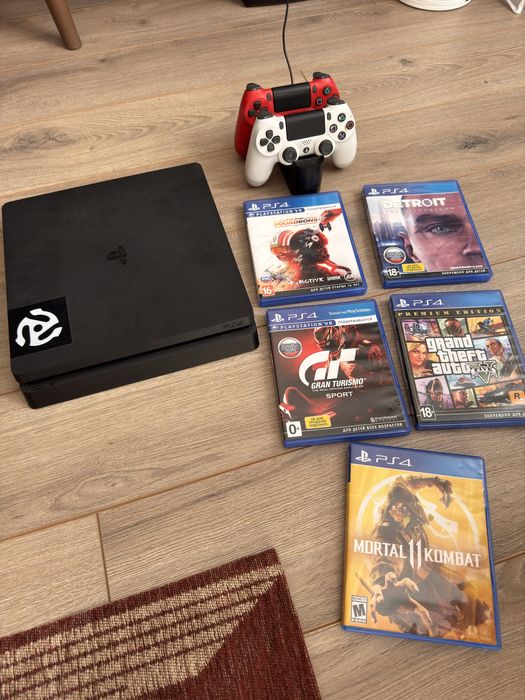 Продам PS4 Slim 1TB