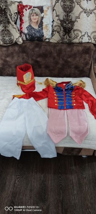 Детский новогодний костюм гусара.