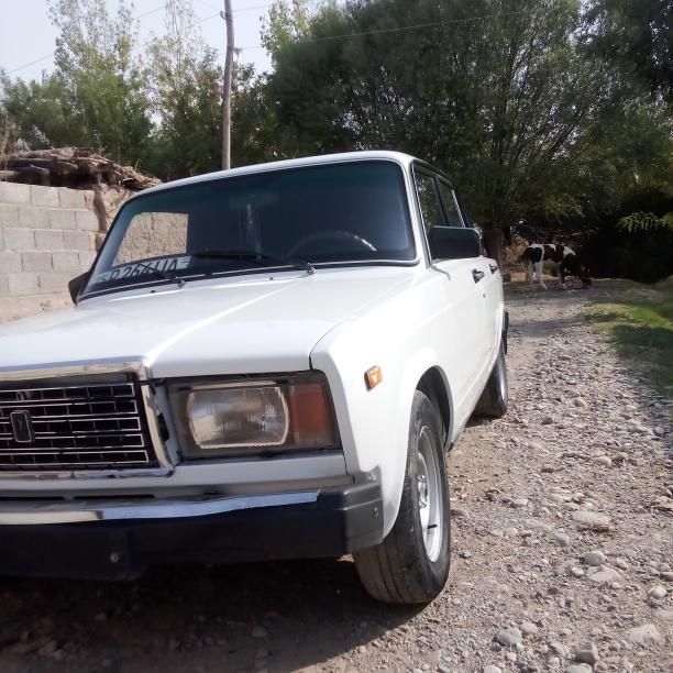 Vaz2107 oq sotiladi oldi orqa but
