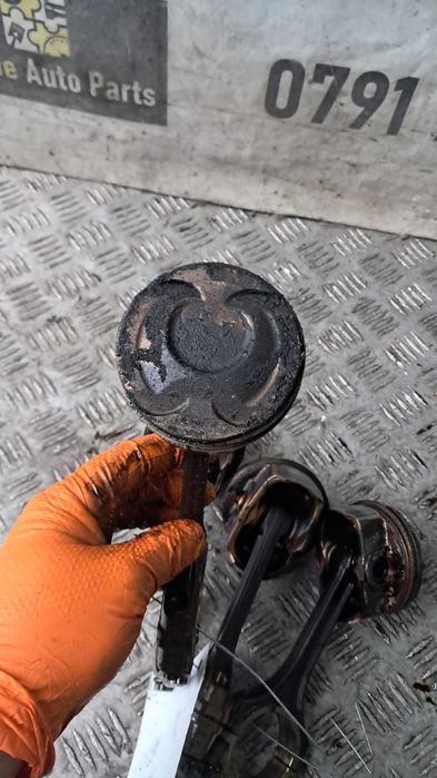 piston + biela Hyundai I30 1.6 GDI G4FD an 2016