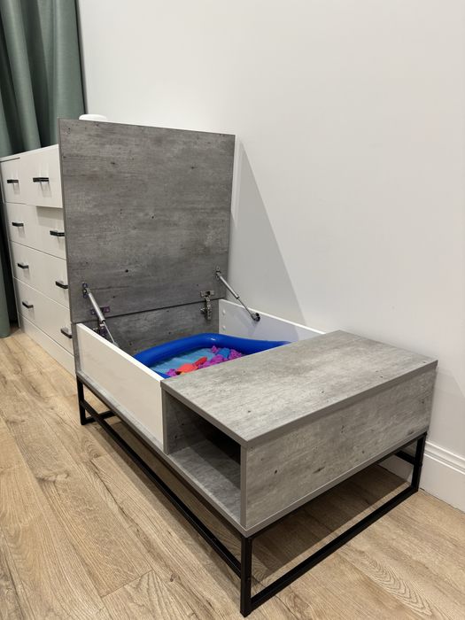 Продается журнальный столик