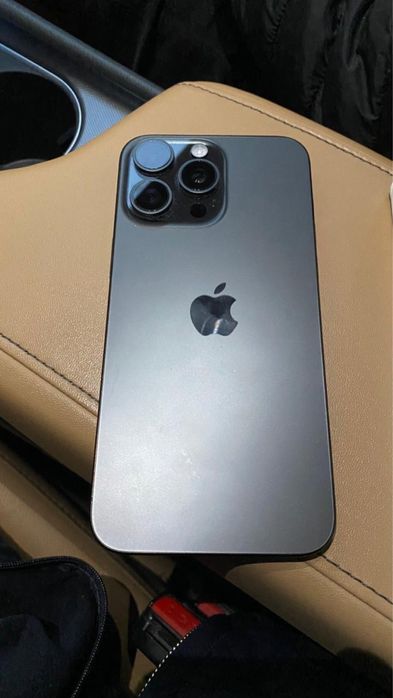 Продам Iphone 15 pro max 256 gb