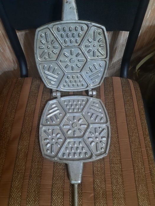 Вафельница советская