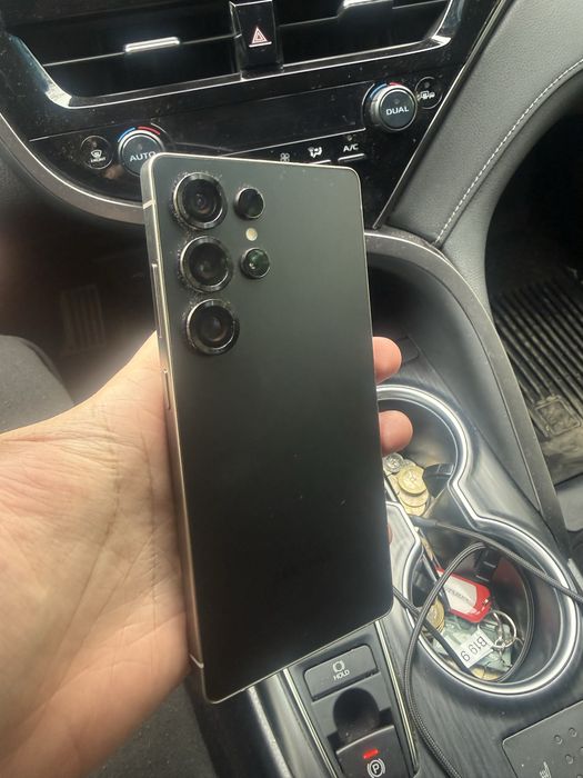 Продам Samsung S25 ULTRA