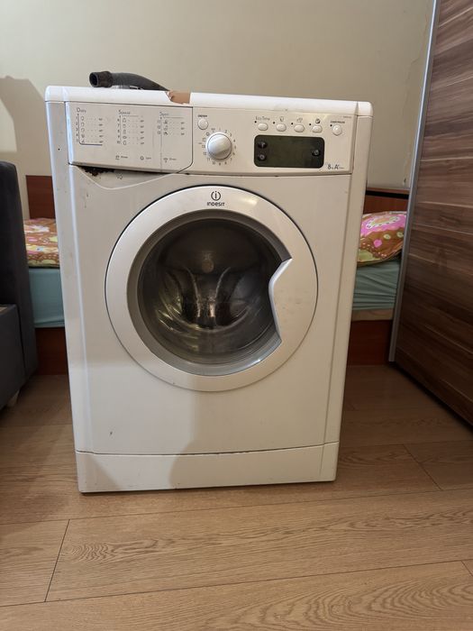 Хладилник BEKO и пералня Indesit