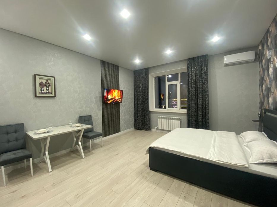 Сдам посуточно 1 комн ЖК Космос