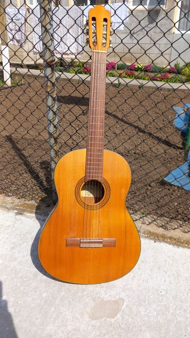 Китара, в добро състояние