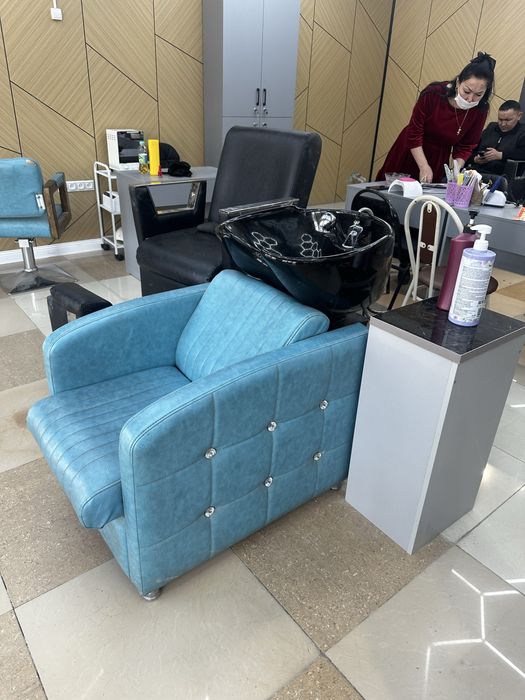 Срочно продаётся парикмахерское оборудование