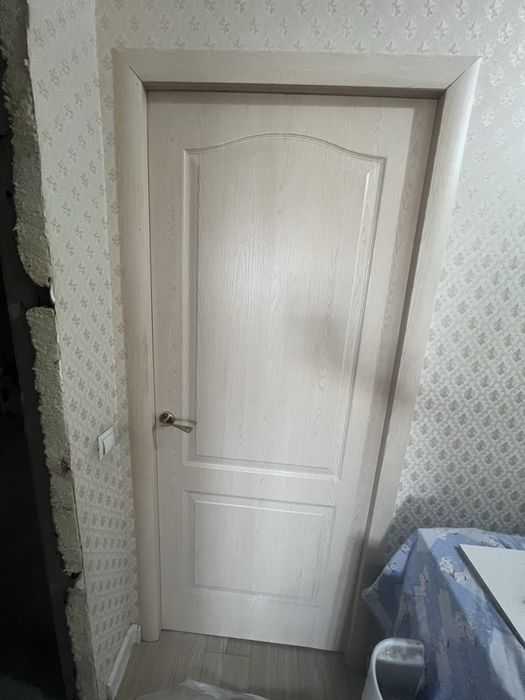 Продается двери межкомнатные б/у 6 шт