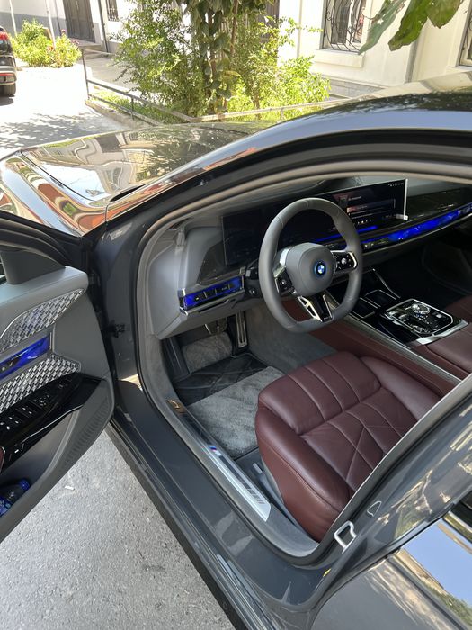 Bmw i7 x drive 60