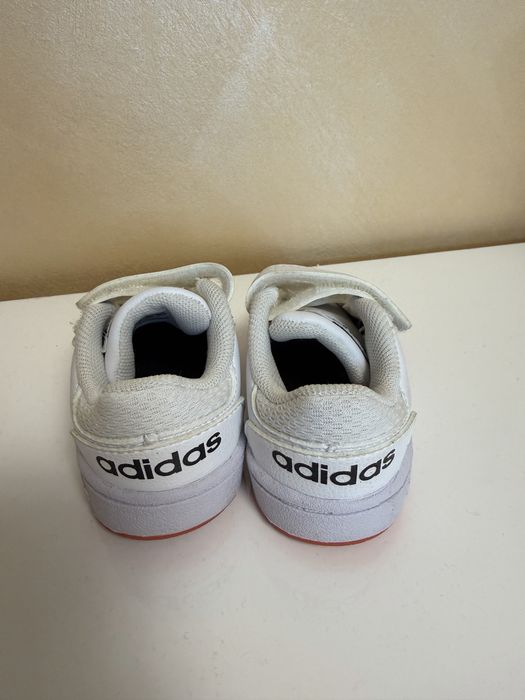 Adidași adidas mărimea 19