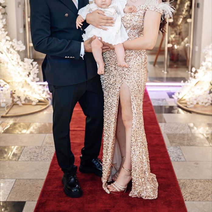 Vand rochie lunga cu paiete