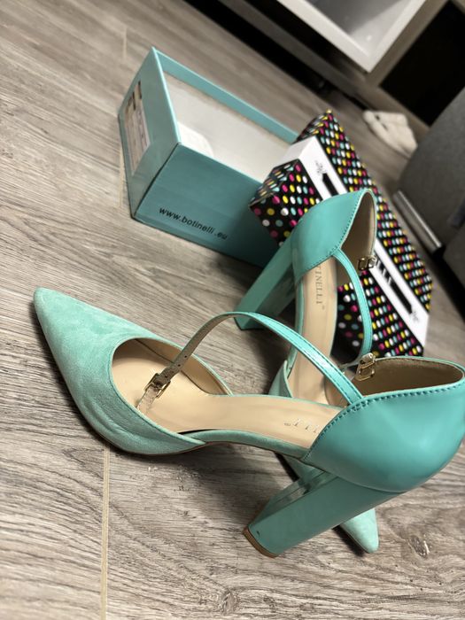 Pantofi cu toc turcoaz