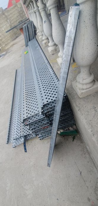 Rigole și scări zincate