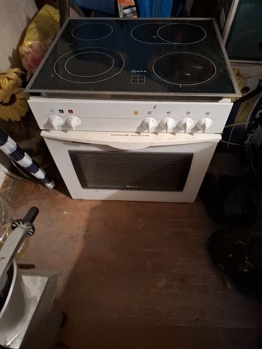 Фурна за вграждане NEFF  със котлони