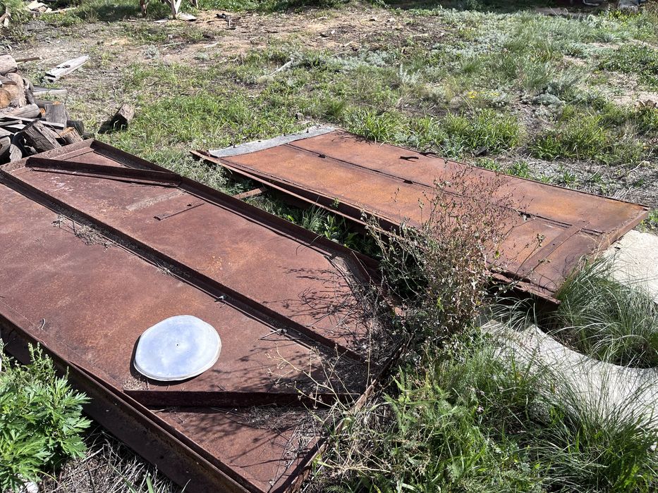 Железные ворота для гаража