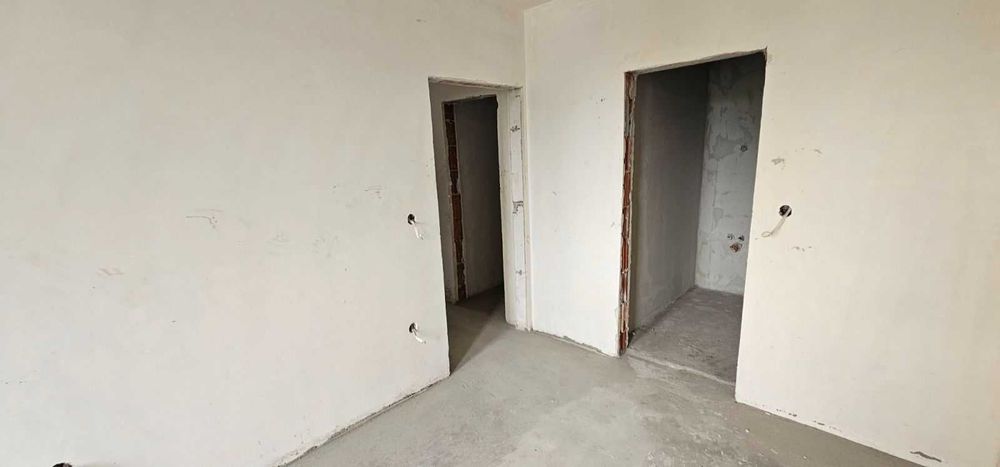 Апартамент с 3 спални в кв.Железник