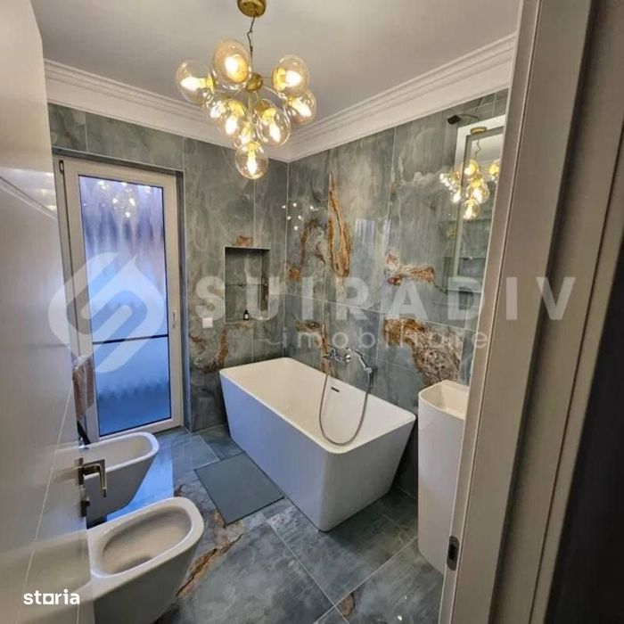 Casa tip duplex, moderna, terasa, curte de 180 mp-zona Muzeul Apei