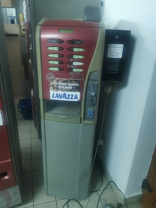 Vând automate vending