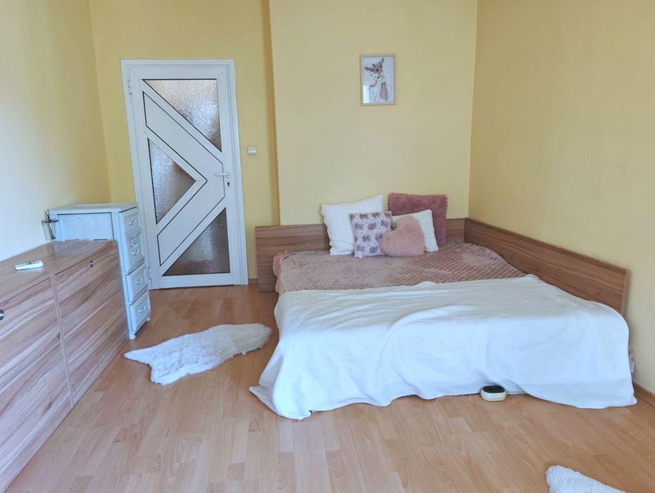Дава се под наем Тристаен апартамент в Варна, Център - 80 кв.м за 450 € - Снимка #4