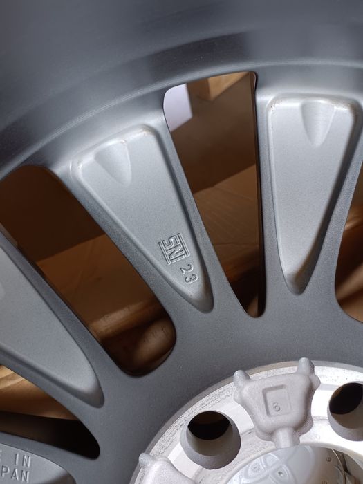 Тойота300 20е оригинал. Новые.