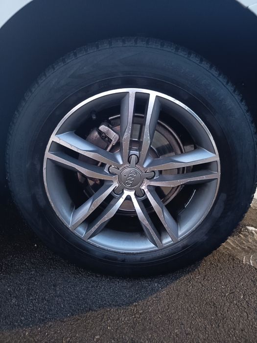 Vând roti iarna Audi Q5