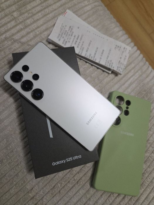 Като нов Samsung Galaxy S25 Ultra 256GB  гаранция от Технополис