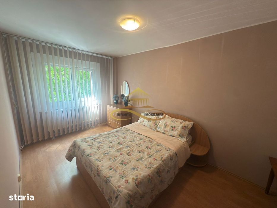 Apartament 3 camere de vanzare in Bacau strada Stefan cel Mare
