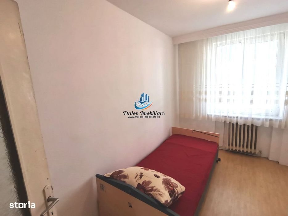 Apartament 3 camere decomandat, 2 bai, Scoala 10, Precista