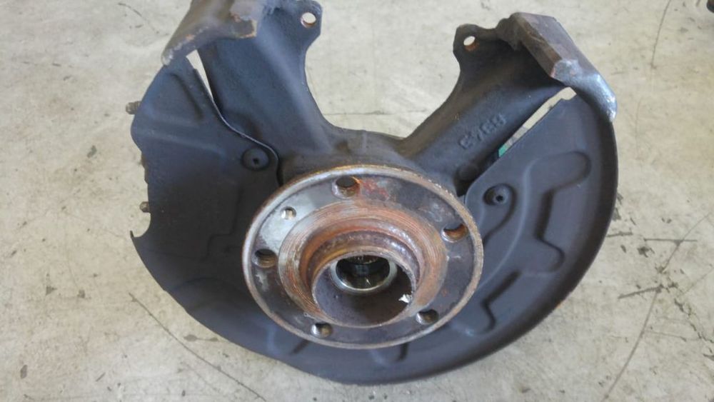 fuzeta stanga fata 1.0 b vw t-roc dupa 2017  5q0400053dn