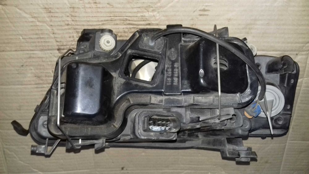 Far xenon, Hella 148474-00, partea dreapta, Audi A6 C5, 2000,