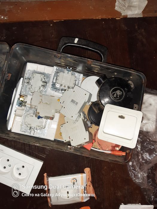 Включатель   розетка предохранитель