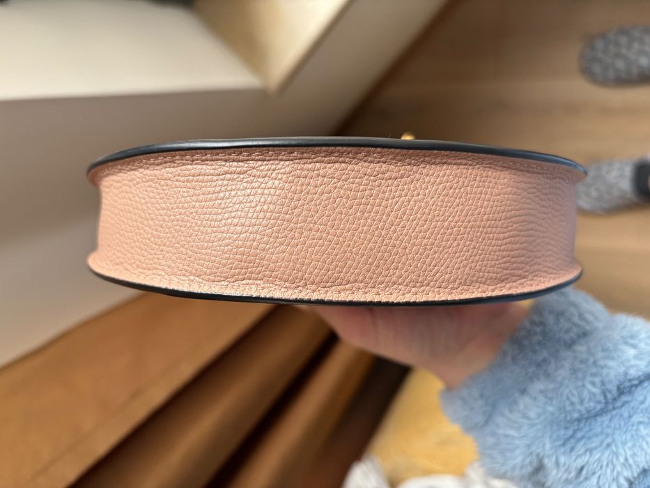 Valentino Garavani mini VLogo Signature Hobo bag ЧАНТА