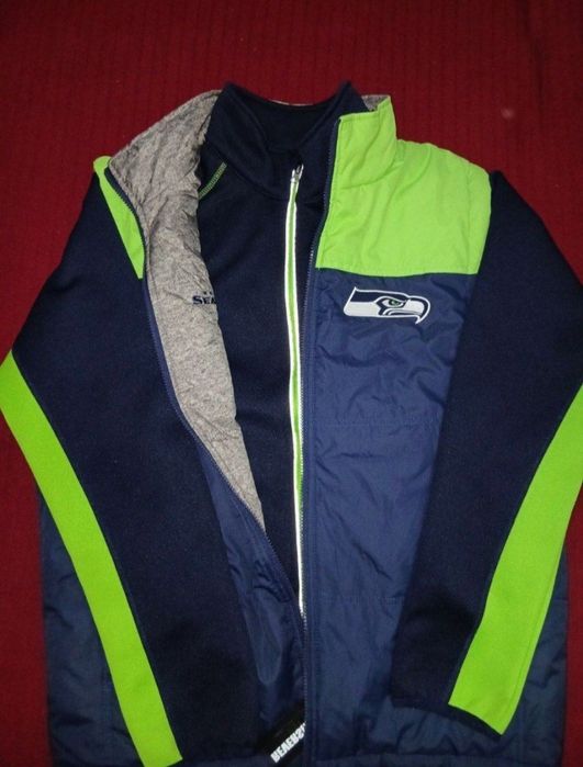 Из США комплект, кофта и двухстороняя желетка,бренда Seattle Seahawks!