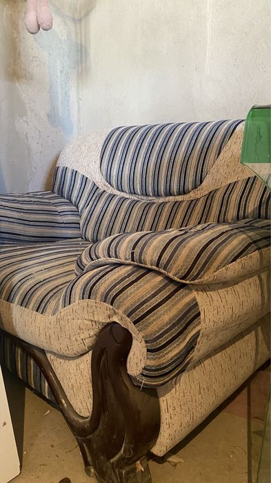 Мебели для салона, диван