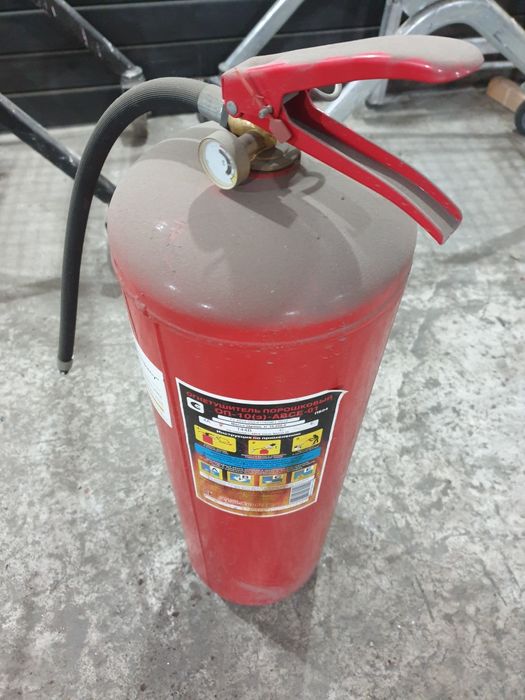 Продам огнетушители порошковые  ОП-10