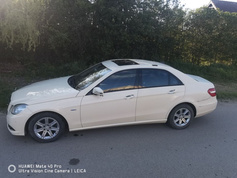 Vând Mercedes E 220 an 2011 sau schimb cu  Mitsubishi Pajero