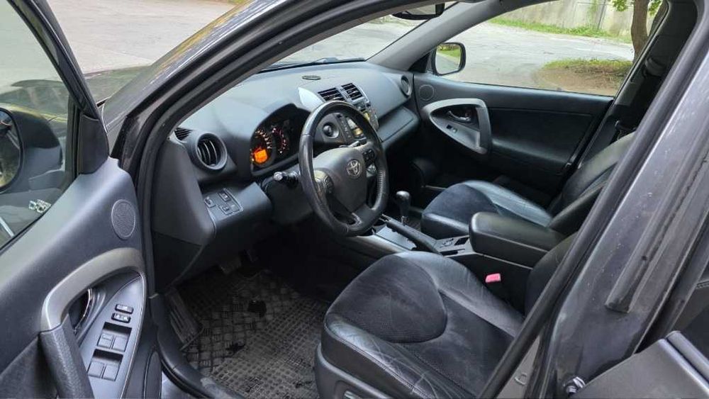Продавам Toyota RAV 4 Аutomatic 2.2 D