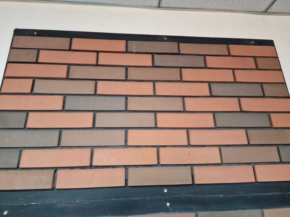 Кирпич облицовочный в наличии