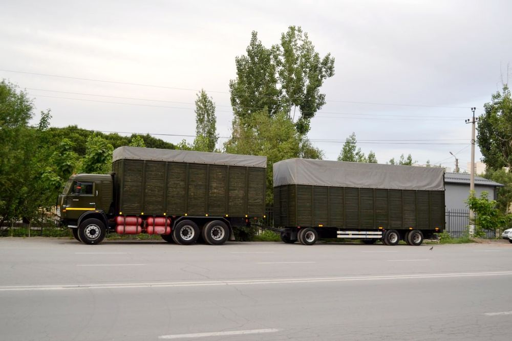 Qamaz pritsepi bilan sotiladi