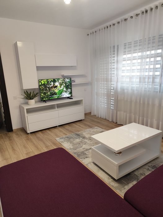 Închiriez apartament două camere