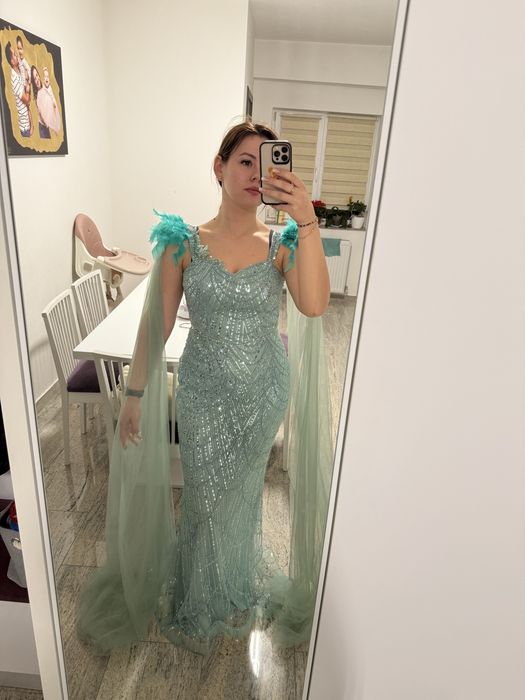 Rochie NOUA  elegantade nașa, sora M-L , facuta pe comanda