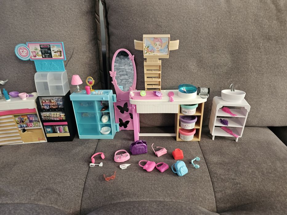 Barbie кукли,аксесоари, обзавеждане