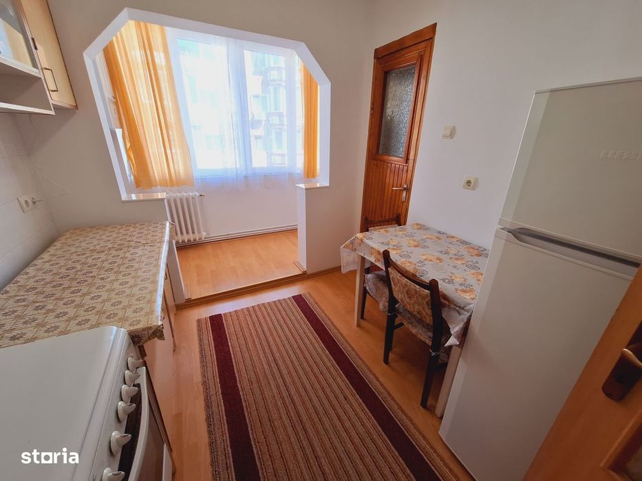 Ap. 2 cam. et. 2 - str. Panait Cerna, Bistrita