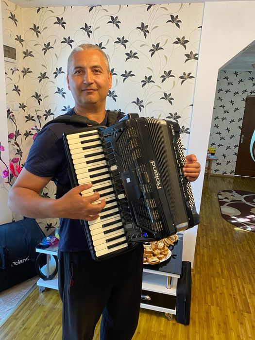 Formatie nunta,acordeonist (obicei nunta)