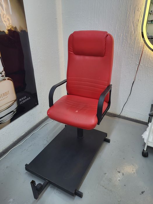 Кресло педикюрный